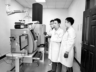 大連工業(yè)大學(xué)食品科學(xué)與技術(shù)創(chuàng)新團(tuán)隊(duì) 耕海牧漁 打造 藍(lán)色糧倉(cāng)